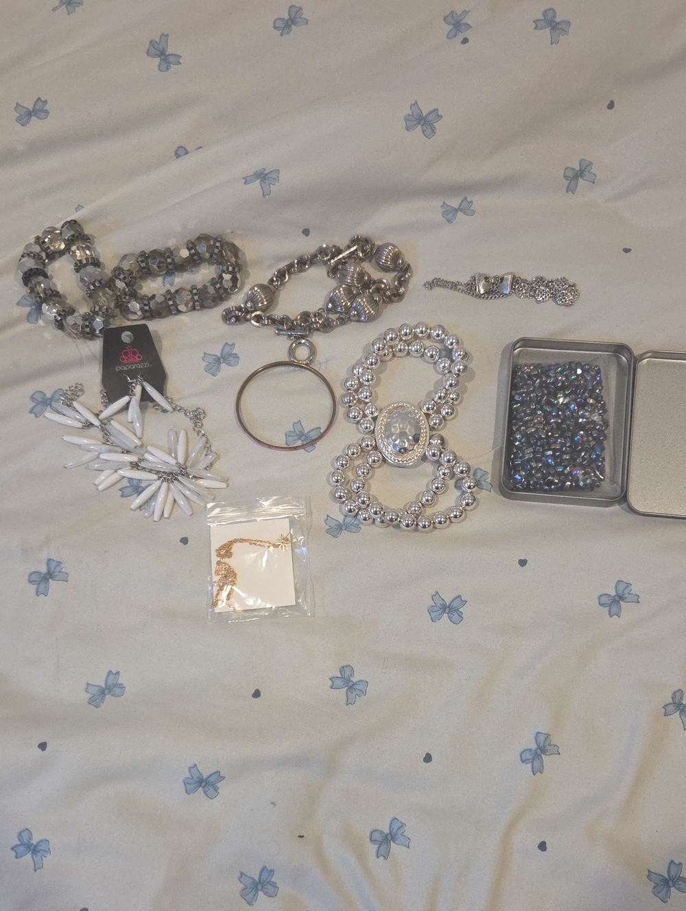 paparazzi Silver and White Mixed Jewelry Set